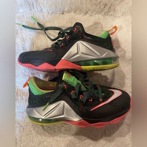 Nike Lebron 12 Low Remix edition excellent condition - Picture 2 of 9